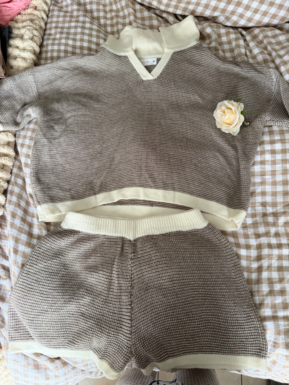 SHEIN Taupe Knit Two-Piece Lounge Set with Cream Trim